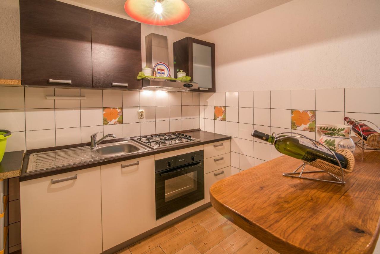 Apartmani Marija Malinska Exterior photo